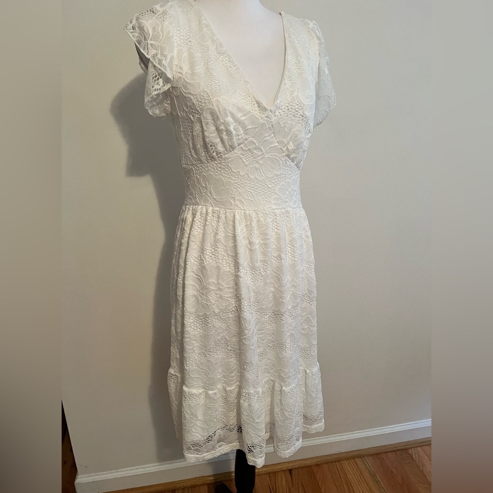 Womens size L Merokeety NWT white lacy, open back dress halter style flattering